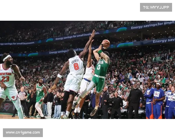 塔图姆季前赛训练上演劲爆暴扣医疗团队称其康复进度惊人